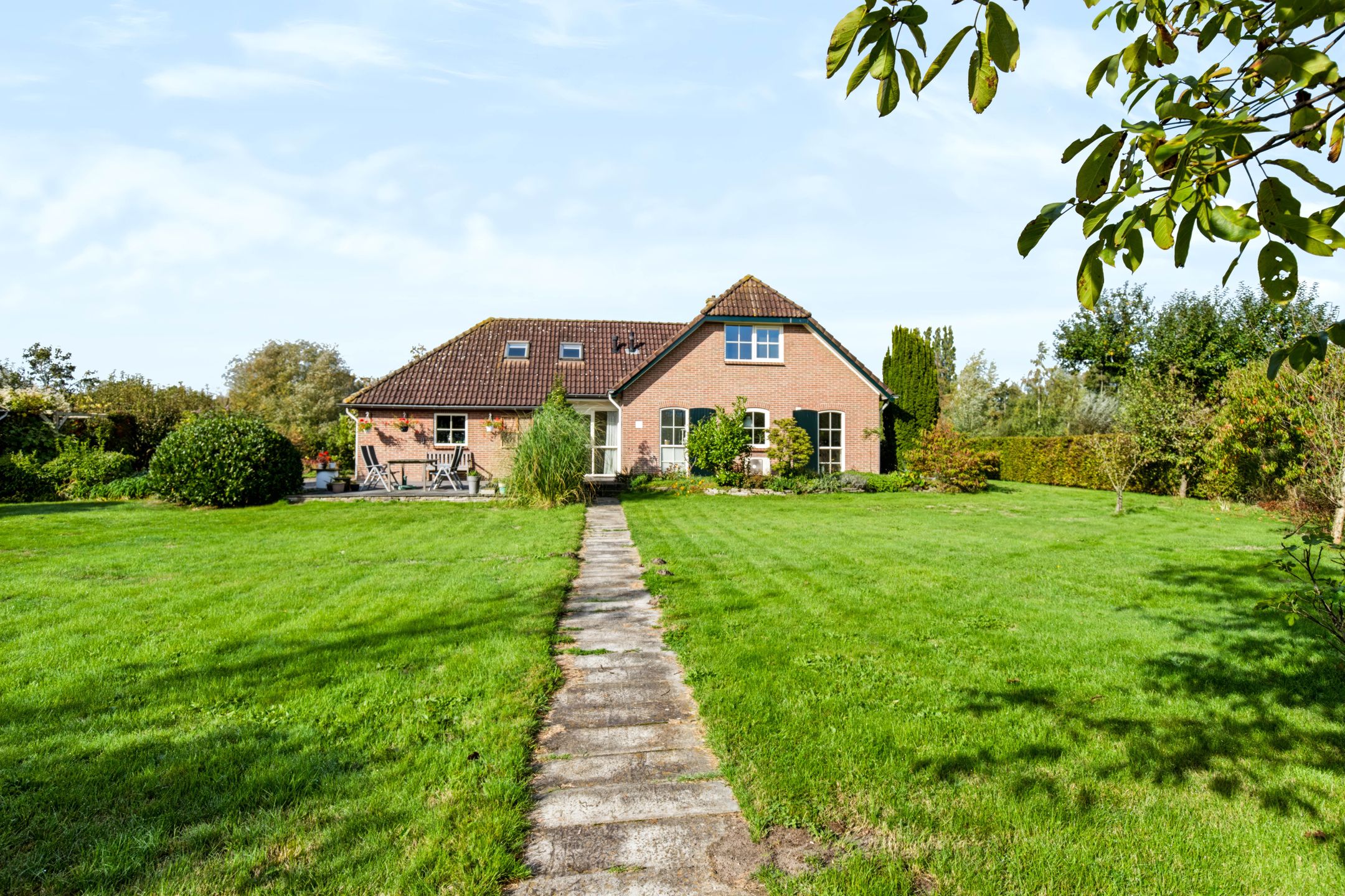 Groene tuin en landelijke buitenruimte